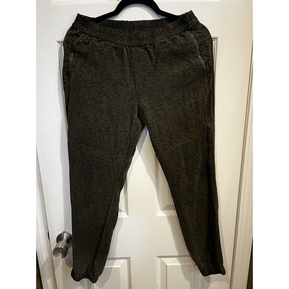 Dear John Jacey Joggers S Pull On Jogger Pants Olive Green Scale Print Pockets